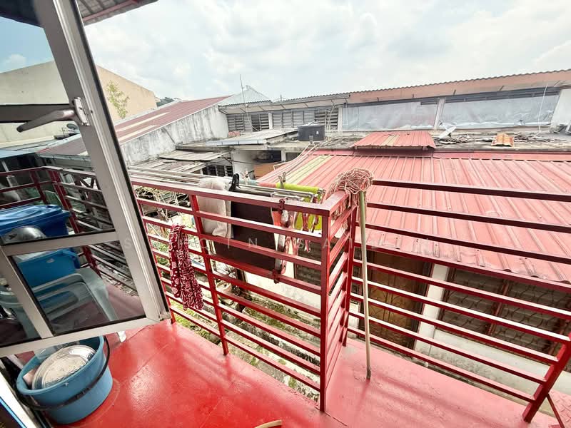 Rumah Teres 1-Tingkat untuk Dijual di Shah Alam (Selangor) - Shiqin Saidin - Balcony - PropertyGuru.com.my