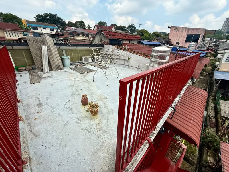 Rumah Teres 1-Tingkat untuk Dijual di Shah Alam (Selangor) - Shiqin Saidin - Roof - PropertyGuru.com.my