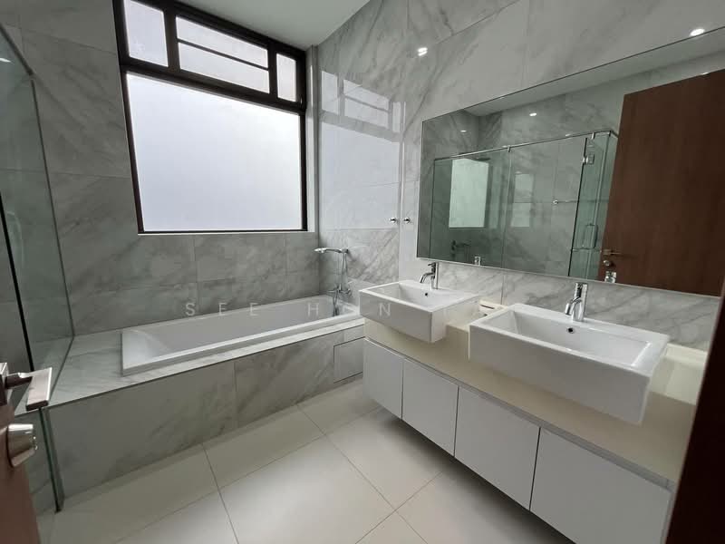 Cluster House for Sale in Johor Bahru (Johor) - See Hon Tay - Bathroom - PropertyGuru.com.my
