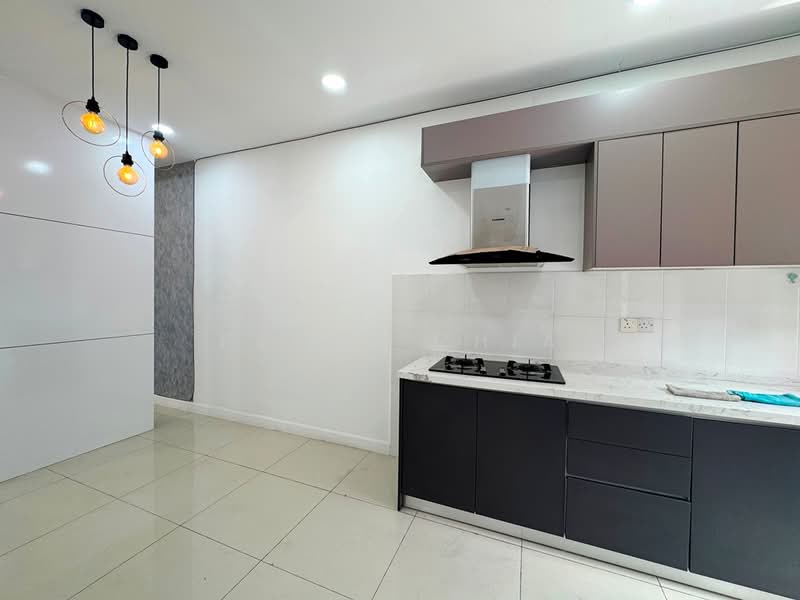 Rumah Teres 2-Tingkat untuk Dijual di Bandar Mahkota Banting (Tanjong Duabelas) - Penny Chia - Kitchen - PropertyGuru.com.my