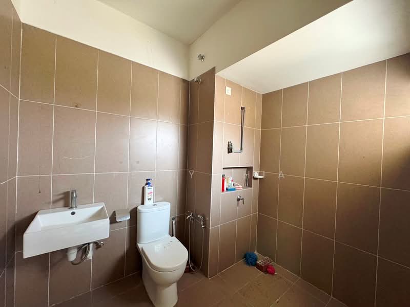 Rumah Teres 2-Tingkat untuk Dijual di Bandar Mahkota Banting (Tanjong Duabelas) - Penny Chia - Bathroom - PropertyGuru.com.my