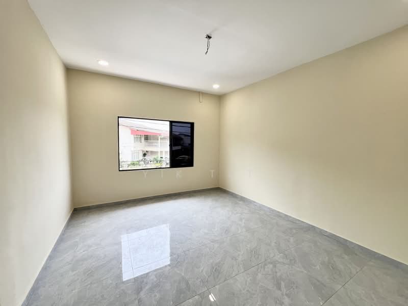 2-storey Terraced House for Sale in Taman Pelangi (Johor Bahru) - Yik Tat - PropertyGuru.com.my
