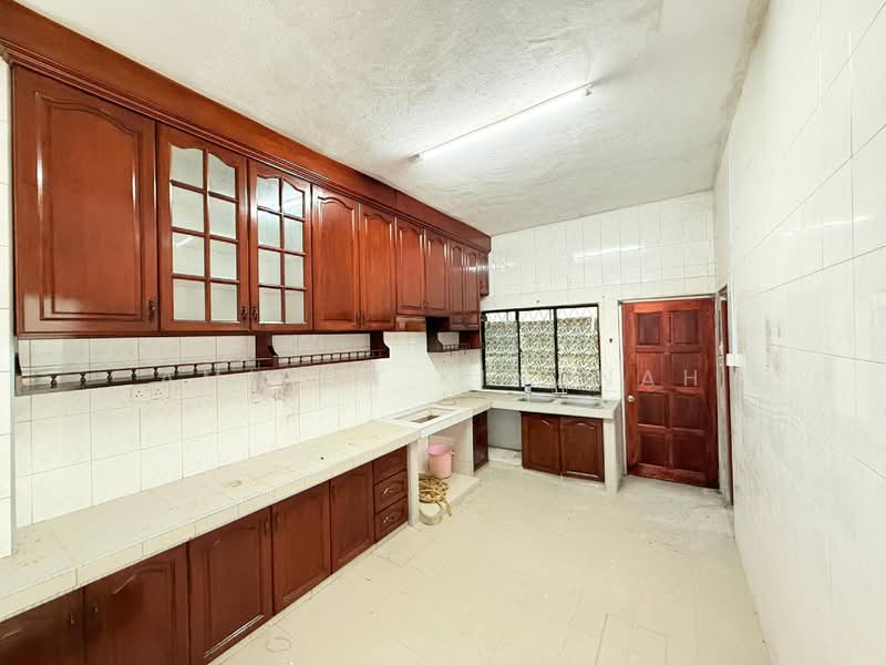 Rumah Teres 2-Tingkat untuk Dijual di Klang (Selangor) - Amirun Kinanah - Kitchen - PropertyGuru.com.my