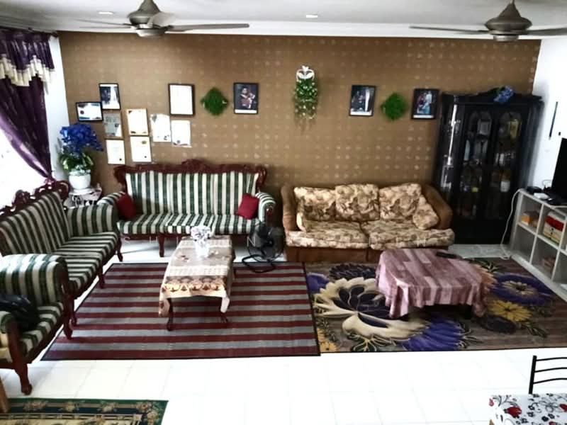 2-storey Terraced House for Sale in Sungai Buloh (Selangor) - Shiqin Saidin - Living Room - PropertyGuru.com.my