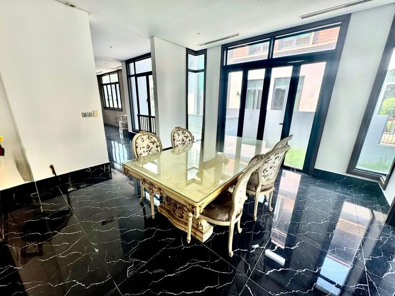 Bungalow House untuk Dijual di Bukit Jelutong (Shah Alam) - Shiqin Saidin - Dining Room - PropertyGuru.com.my