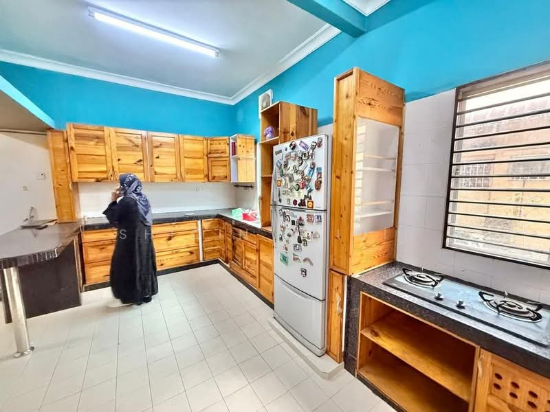 Rumah Teres 2-Tingkat untuk Dijual di Taman Pinggiran Usj (Subang Jaya) - Shiqin Saidin - Kitchen - PropertyGuru.com.my