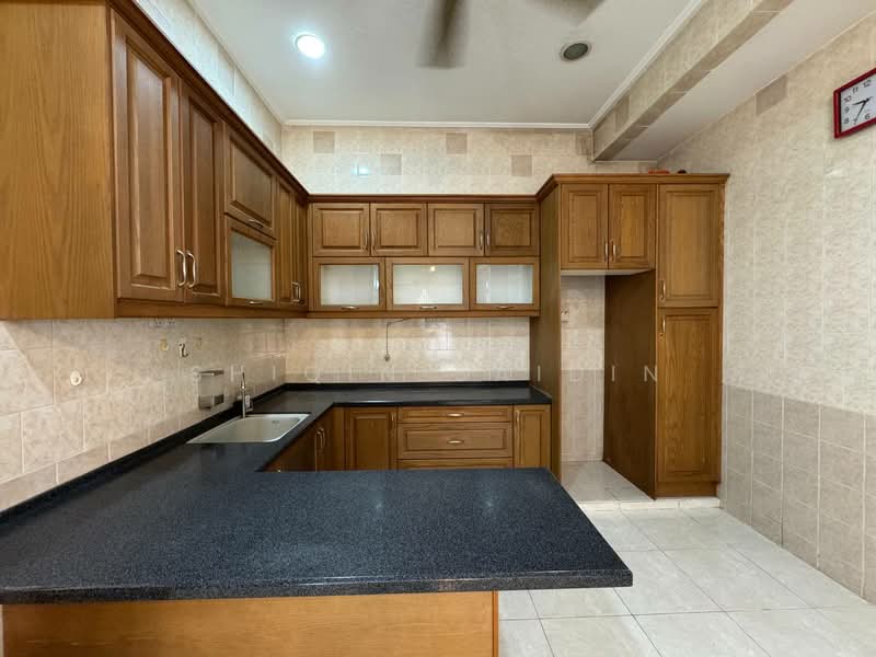 Rumah Teres 2-Tingkat untuk Dijual di Bukit Jelutong (Shah Alam) - Shiqin Saidin - Kitchen - PropertyGuru.com.my
