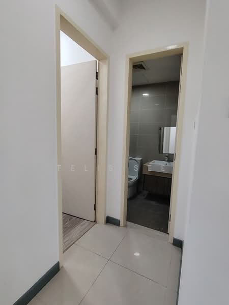 Service Residence for Rent at South View - Felis See - Bathroom - PropertyGuru.com.my