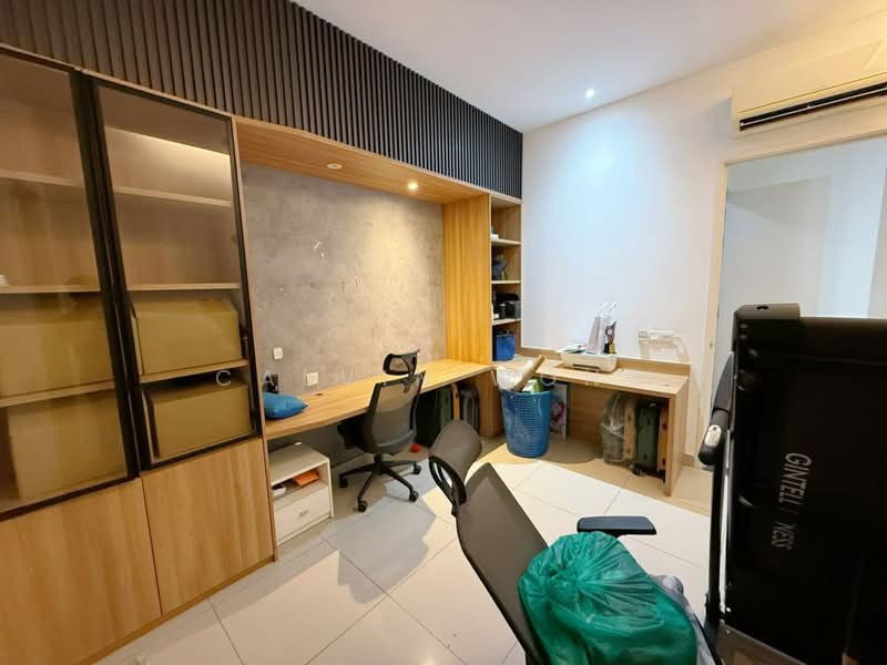 Rumah Teres 2-Tingkat untuk Dijual di Taman Eco Cascadia (Tebrau) - Calvin Wong - Study - PropertyGuru.com.my