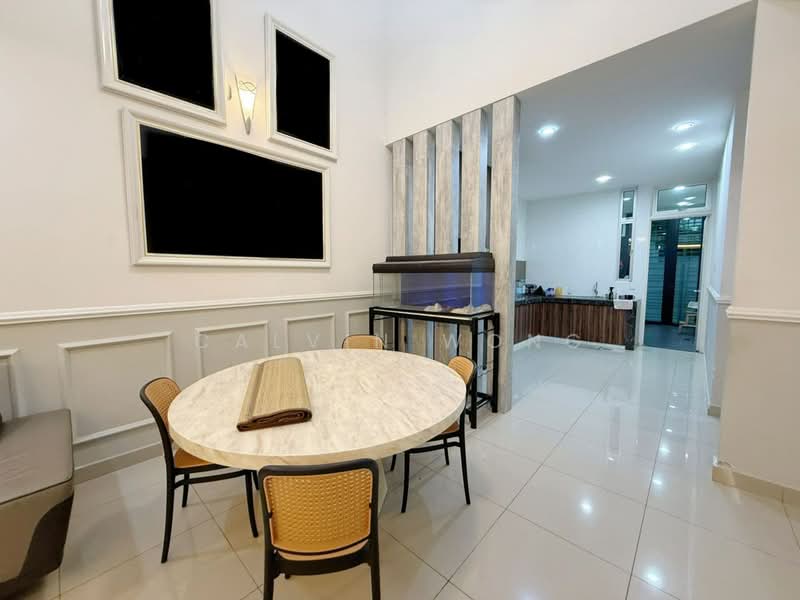 Rumah Teres 2-Tingkat untuk Dijual di Taman Eco Cascadia (Tebrau) - Calvin Wong - Dining Room - PropertyGuru.com.my