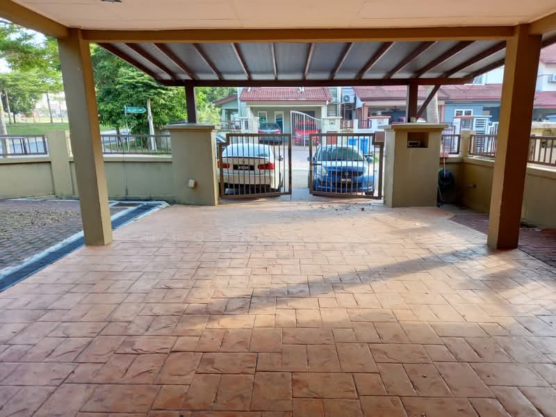 2-storey Terraced House for Sale in U12, Taman Cahaya Alam (Shah Alam) - Shiqin Saidin - Car Park - PropertyGuru.com.my