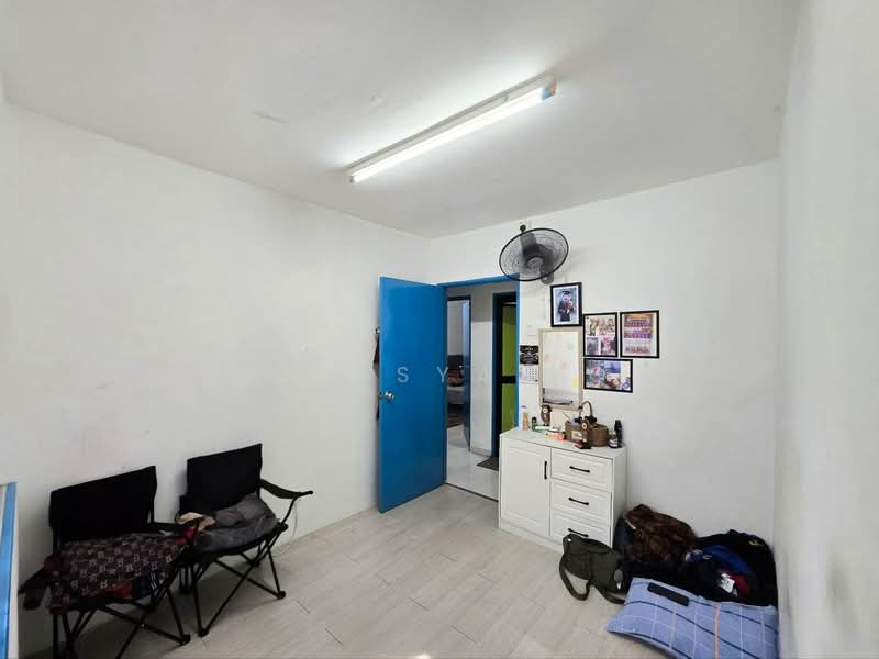 Rumah Flat untuk Dijual di Ampang Saujana Flat - Zul Syafiq - Living Room - PropertyGuru.com.my