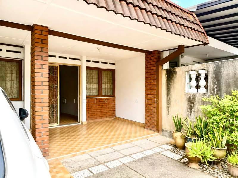 Rumah Teres 1-Tingkat untuk Dijual di Shah Alam (Selangor) - Shiqin Saidin - Exterior - PropertyGuru.com.my