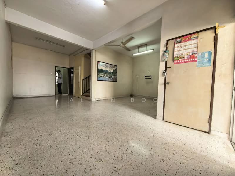 2-storey Terraced House for Sale in Taman Tangkak Jaya (Tangkak) - Alvin Boo - PropertyGuru.com.my