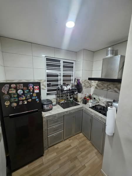 Kediaman Servis untuk Disewa di SkyLake Residence - Gilbert Tay - Kitchen - PropertyGuru.com.my