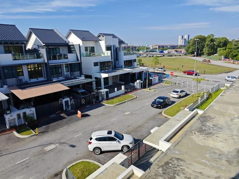 Terraced House for Rent in TAMAN PUCHONG UTAMA (Puchong) - Hartson Lew - Exterior - PropertyGuru.com.my