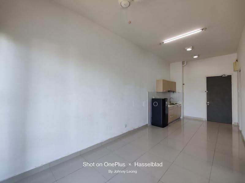 Kondominium untuk Dijual di DPulze Cyberjaya - Johnny Leong - Kitchen - PropertyGuru.com.my