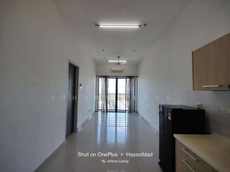 Kondominium untuk Dijual di DPulze Cyberjaya - Johnny Leong - Living Room - PropertyGuru.com.my