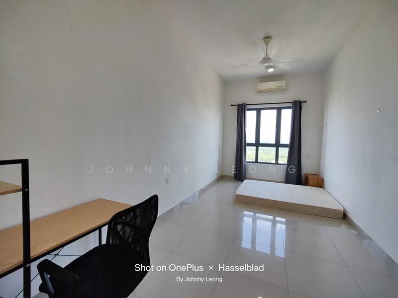 Kondominium untuk Dijual di DPulze Cyberjaya - Johnny Leong - Bedroom - PropertyGuru.com.my