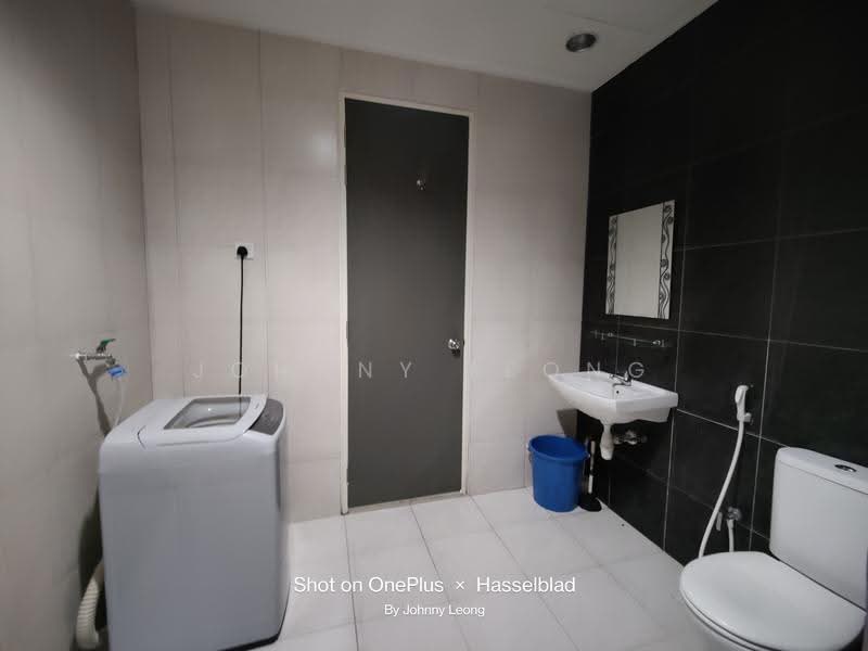 Kondominium untuk Dijual di DPulze Cyberjaya - Johnny Leong - Bathroom - PropertyGuru.com.my