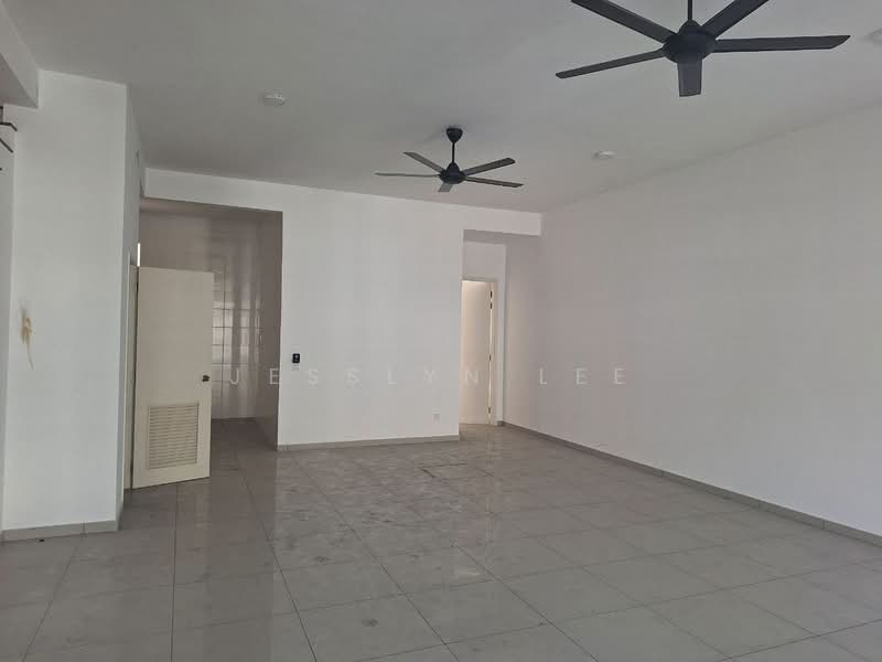Rumah Teres 2-Tingkat untuk Dijual di Eco Majestic (Semenyih) - Jesslyn Lee - Living Room - PropertyGuru.com.my