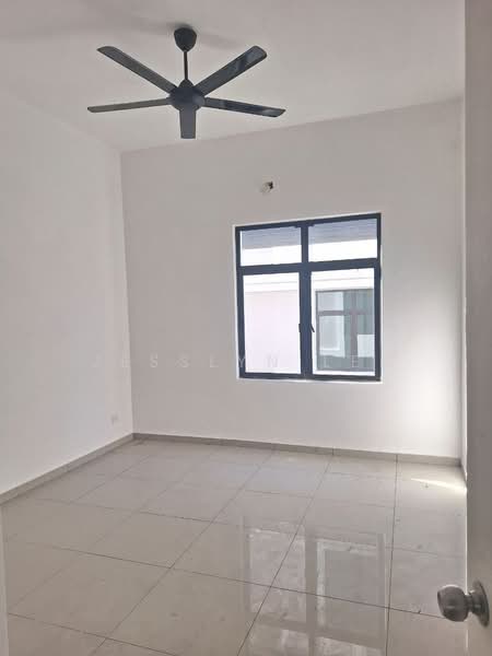 Rumah Teres 2-Tingkat untuk Dijual di Eco Majestic (Semenyih) - Jesslyn Lee - Bedroom - PropertyGuru.com.my