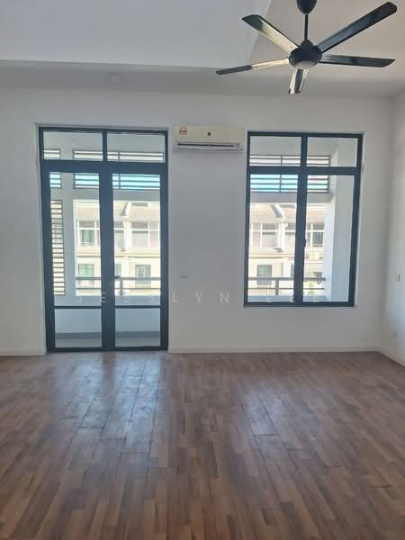 Rumah Teres 2-Tingkat untuk Dijual di Eco Majestic (Semenyih) - Jesslyn Lee - Living Room - PropertyGuru.com.my