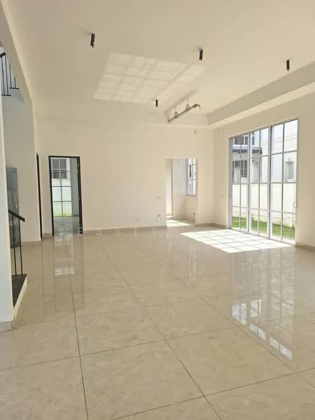 Bungalow House for Sale in Eco Majestic (Semenyih) - Jesslyn Lee - Living Room - PropertyGuru.com.my