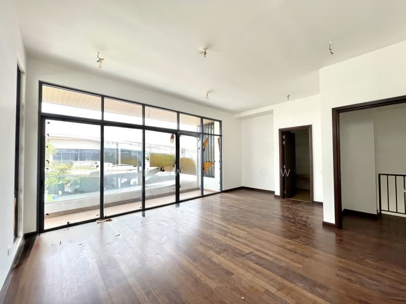 Rumah Berkembar untuk Dijual di Eco Sanctuary (Telok Panglima Garang) - Wei Wei Low - Living Room - PropertyGuru.com.my