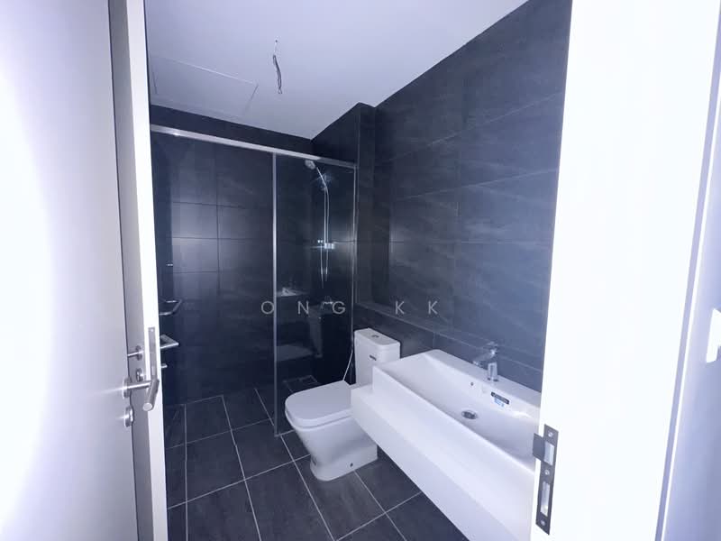 Kediaman Servis untuk Dijual di NOVUM - Ong KK - Bathroom - PropertyGuru.com.my