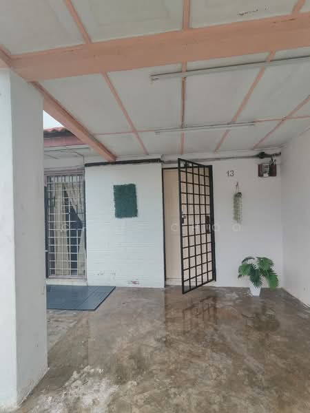 2-storey Terraced House for Rent in Seri Kembangan (Selangor) - Chris Choo - Exterior - PropertyGuru.com.my