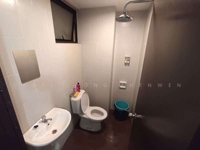 Service Residence for Sale at Saville Residence - Dante Leong Zhenwen - Bathroom - PropertyGuru.com.my