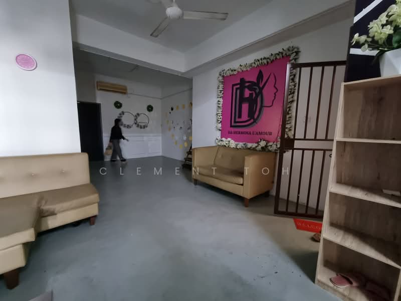 Shop for Rent in Taman Uni Central (Samarahan) - Clement Toh - Living Room - PropertyGuru.com.my