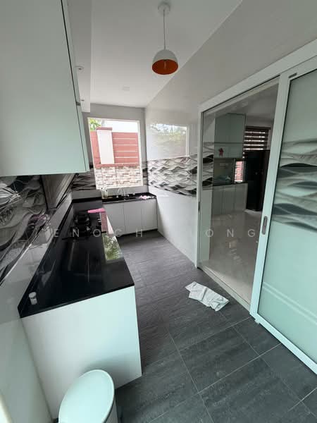 Rumah Berkembar untuk Dijual di Kampung Yahya Awal (Johor Bahru) - Enoch Liong - Kitchen - PropertyGuru.com.my