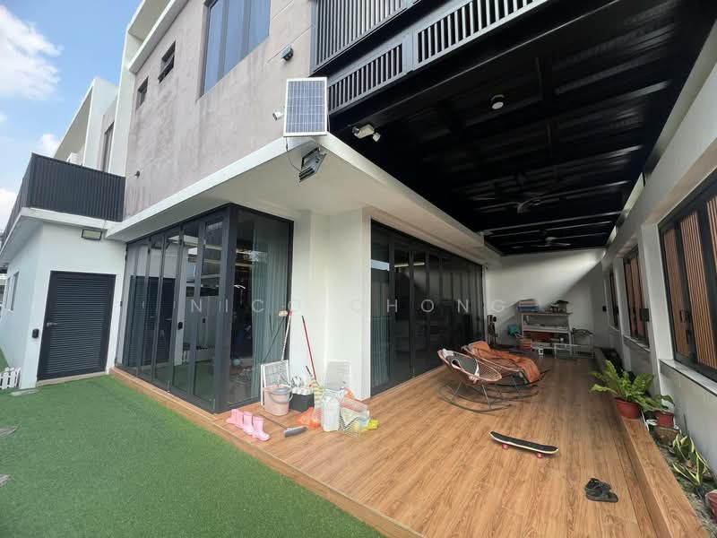 Rumah Berkembar untuk Dijual di Taman Austin Heights (Tebrau) - Nico Chong - Exterior - PropertyGuru.com.my
