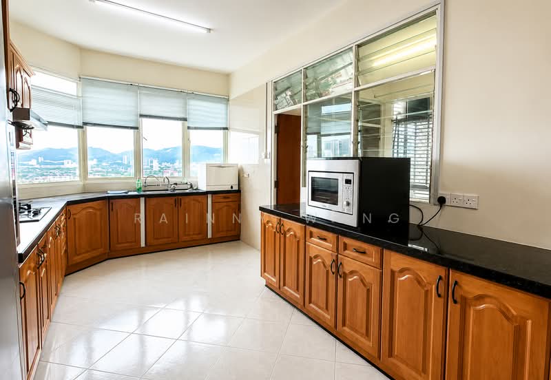 Condominium for Rent at Gurney Beach Resort - Rainny Wong - Kitchen - PropertyGuru.com.my