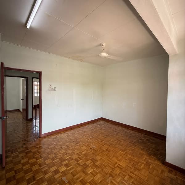 Rumah Teres 2-Tingkat untuk Dijual di Taman Lestari Putra (Seri Kembangan) - Danny Lee - Interior - PropertyGuru.com.my