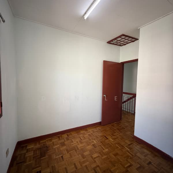 Rumah Teres 2-Tingkat untuk Dijual di Taman Lestari Putra (Seri Kembangan) - Danny Lee - Interior - PropertyGuru.com.my