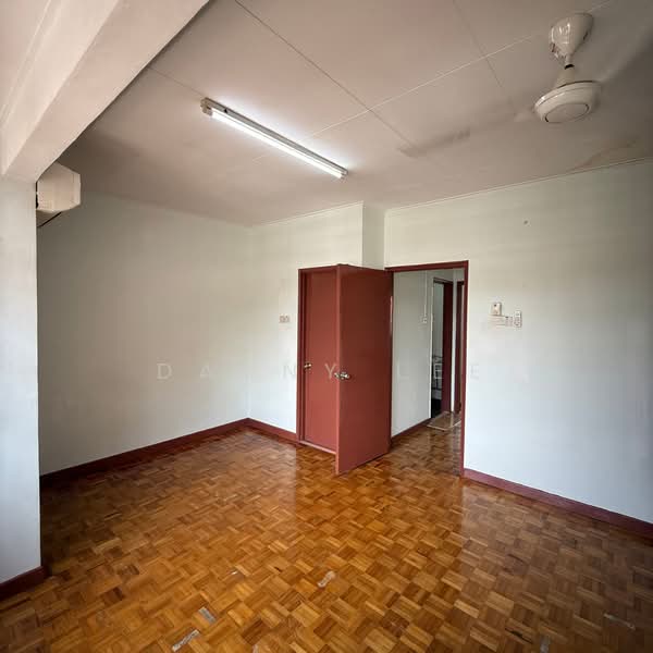Rumah Teres 2-Tingkat untuk Dijual di Taman Lestari Putra (Seri Kembangan) - Danny Lee - Interior - PropertyGuru.com.my