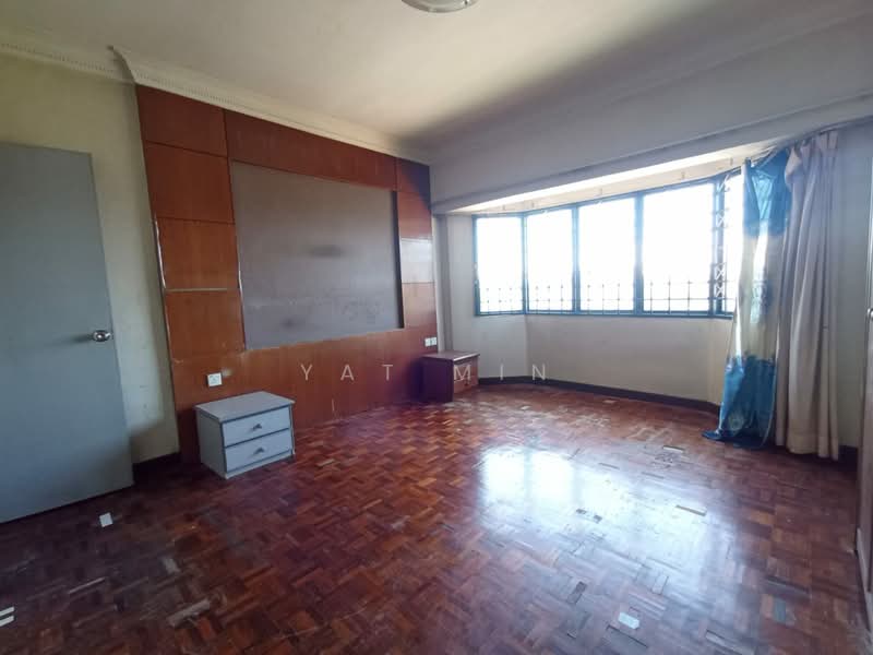 Kondominium untuk Dijual di Desa Kiara - Yat Min - master Bedroom - PropertyGuru.com.my