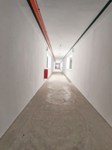 Pangsapuri untuk Disewa di Seri Molek Perdana - Gwen Lim - Corridor - PropertyGuru.com.my