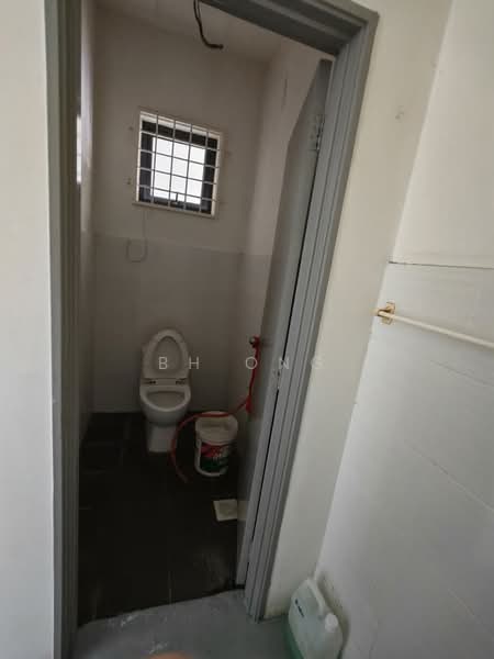 Kedai untuk Disewa di Balakong (Selangor) - BH Ong - Bathroom - PropertyGuru.com.my