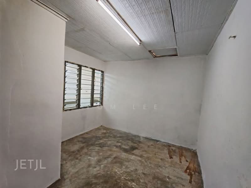 Rumah Teres 1-Tingkat untuk Dijual di Kampung Pendamar (Klang) - Tom Lee - PropertyGuru.com.my