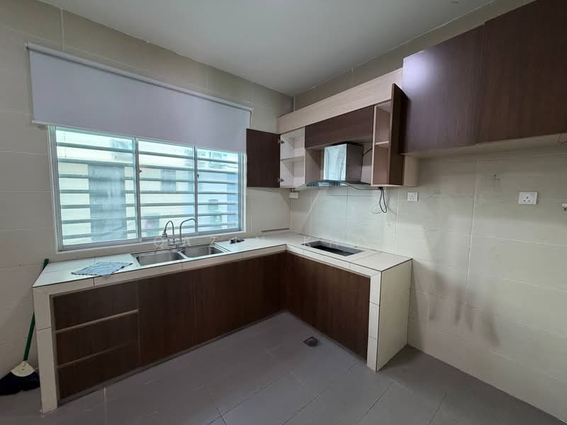 2-storey Terraced House for Sale in Bandar Lahat Baru (Lahat) - Qazin Khoo - Kitchen - PropertyGuru.com.my