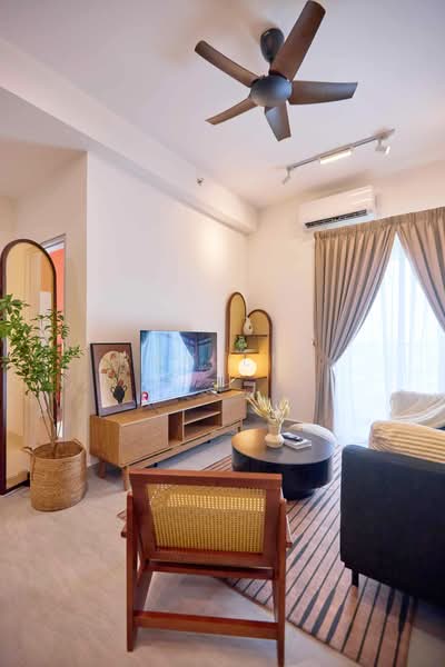 Kediaman Servis untuk Disewa di SUNSURIA FORUM SERVICED APARTMENT - Ray Lee - Living Room - PropertyGuru.com.my