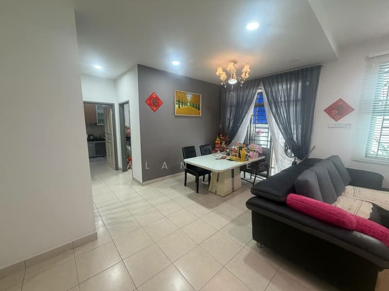 Cluster House for Sale in Taman Adda Heights (Tebrau) - Alan Lee - Living Room - PropertyGuru.com.my