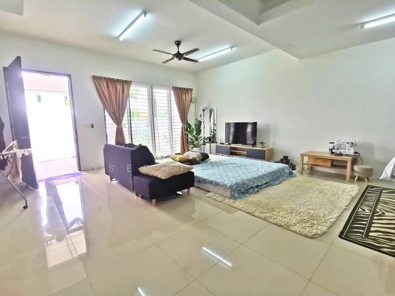 Rumah Teres 1-Tingkat untuk Dijual di Shah Alam (Selangor) - Josephine Chou - Living Room - PropertyGuru.com.my