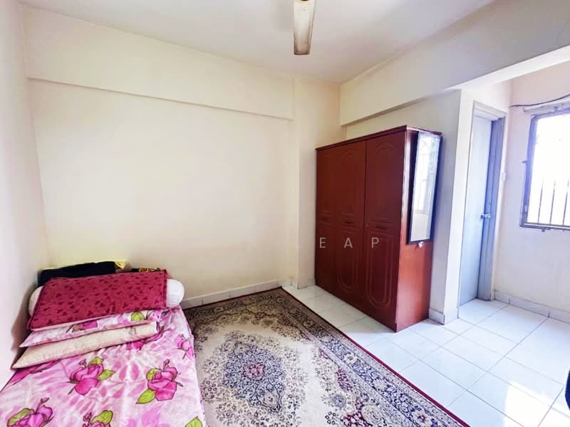 Apartment for Sale at Pangsapuri Lestari - Kian Leap - Bedroom - PropertyGuru.com.my
