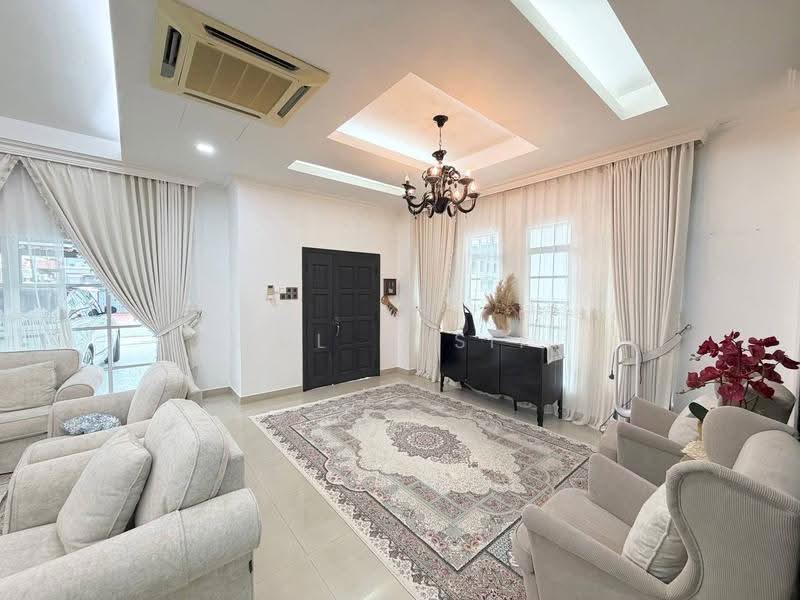 Bungalow House for Sale in Bandar Putra Permai (Seri Kembangan) - Zul Hasif - PropertyGuru.com.my