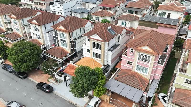 Bungalow House for Sale in Bandar Putra Permai (Seri Kembangan) - Zul Hasif - PropertyGuru.com.my